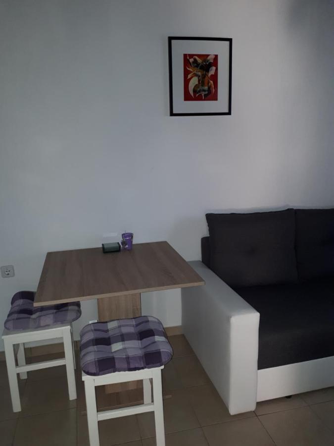 Apartman Mara Vir Exterior foto